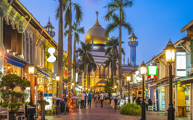 Masjid Sultan Mosque and the Kampong Glam streets at night