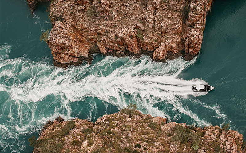 Boat travelling between the Horizontal Falls